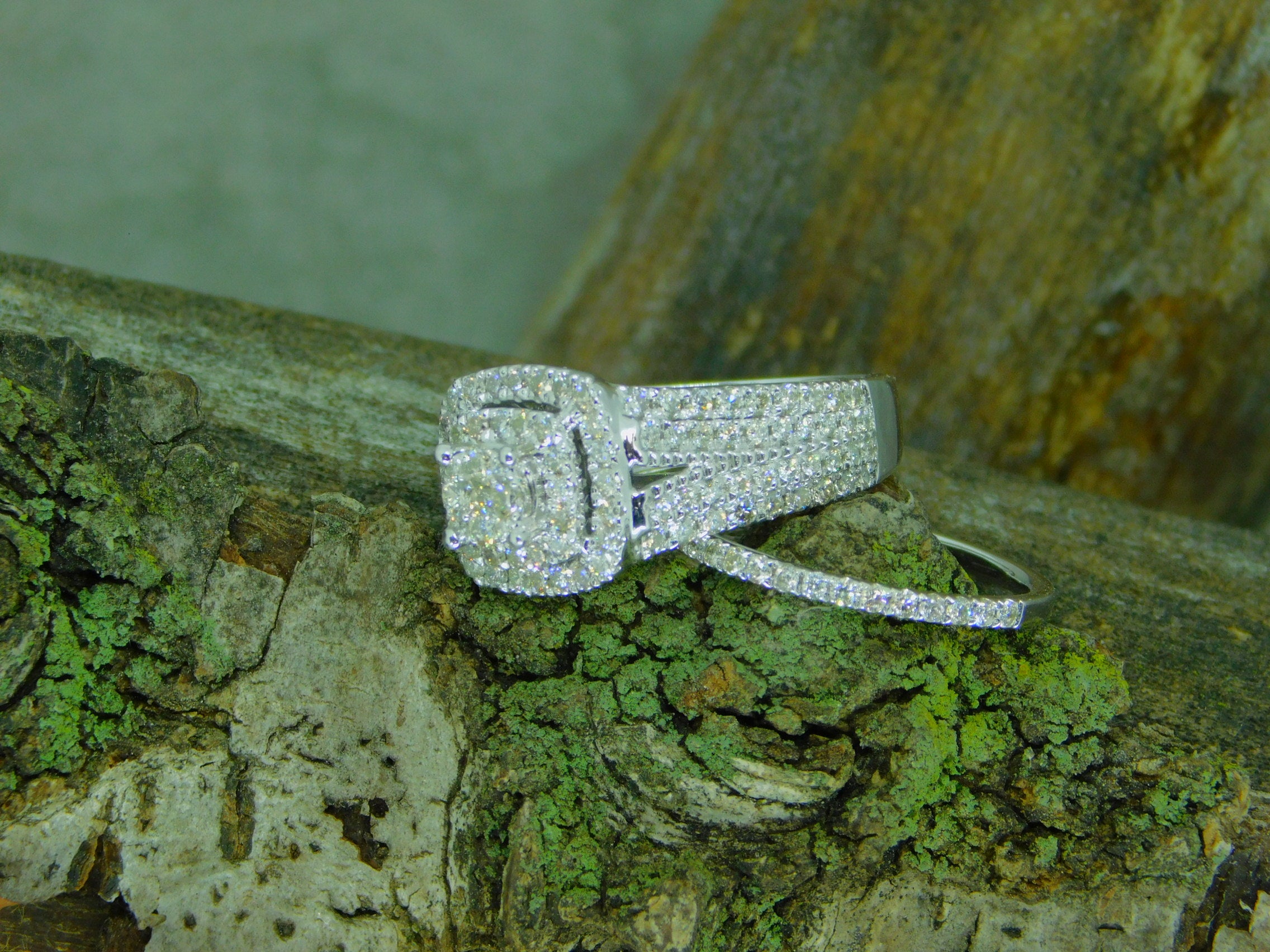 Ladies Diamond Rings Set